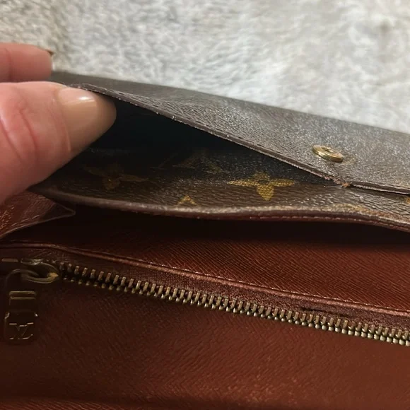 Louis Vuitton Monogram long  Wallet GUC - Picture 4 of 10